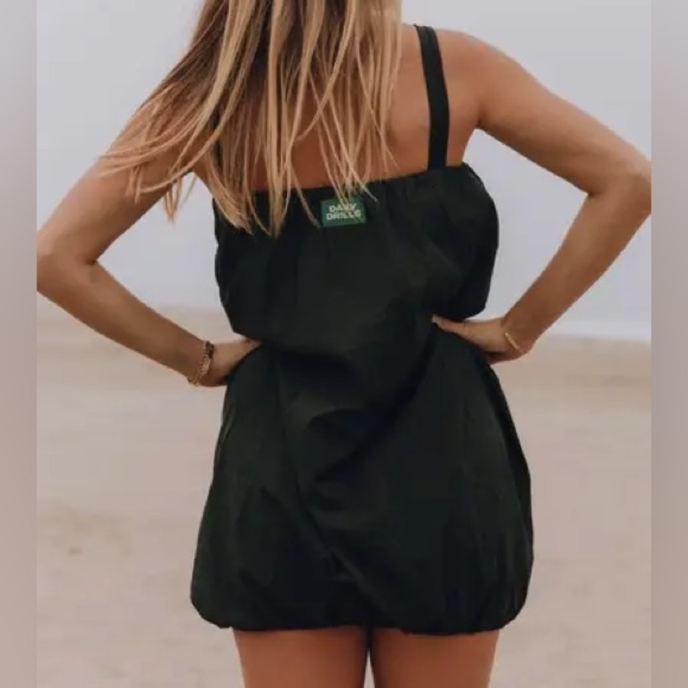Daily Drills Bubble Dress - Picture 2 of 5